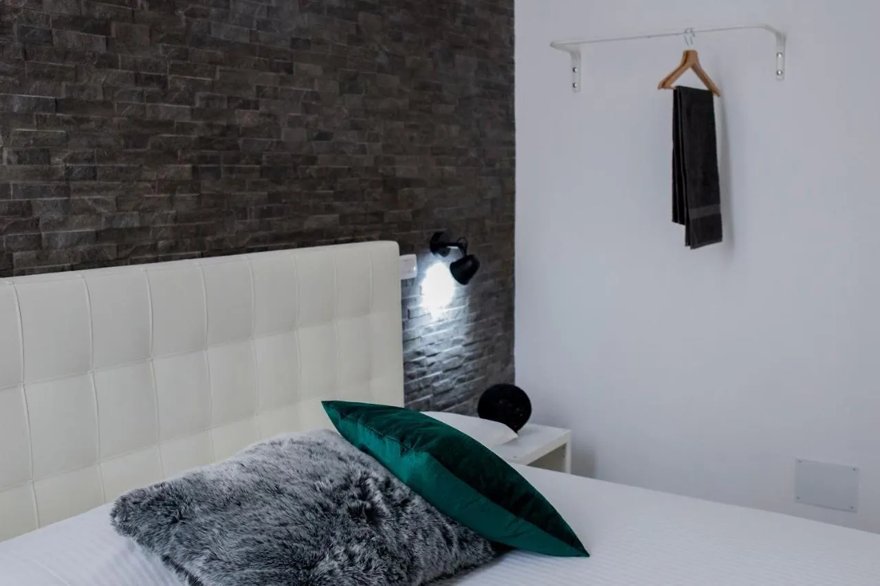 Al Cortile Del Re Luxury Home 卡塔尼亚