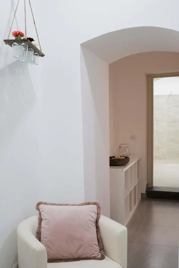 Al Cortile Del Re Luxury Home 卡塔尼亚